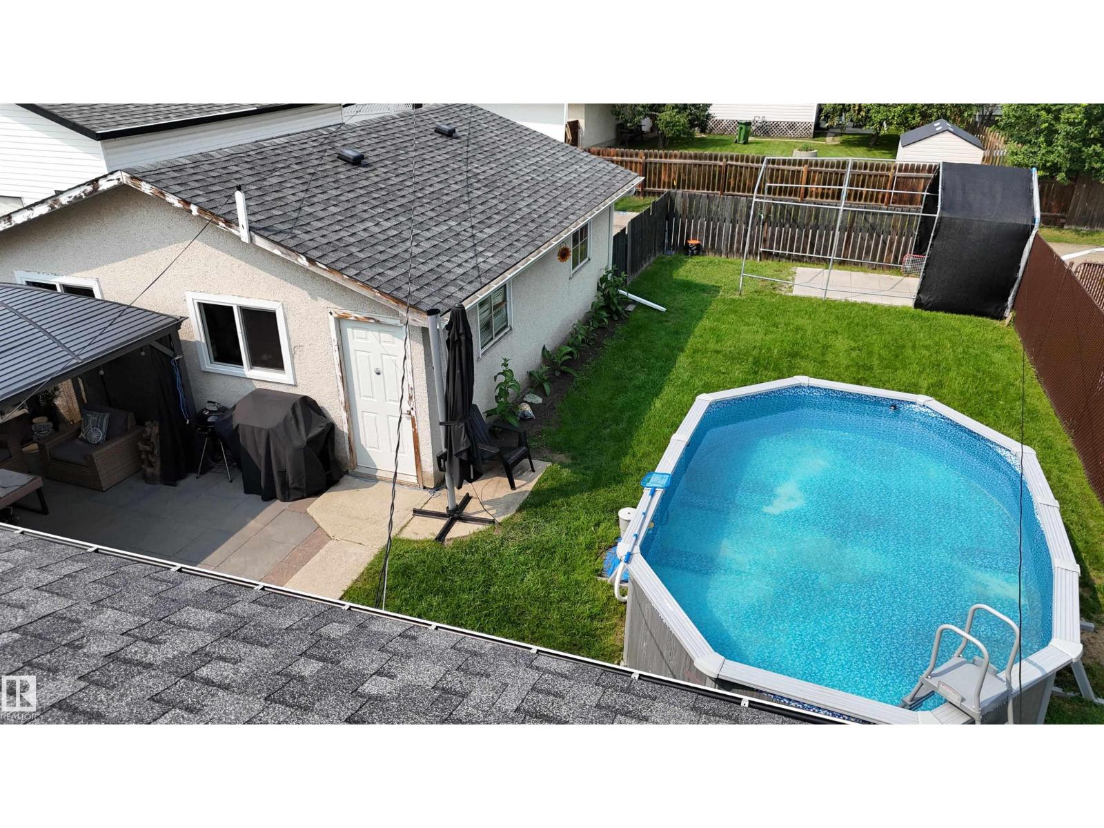 16046 95 AV NW - 40