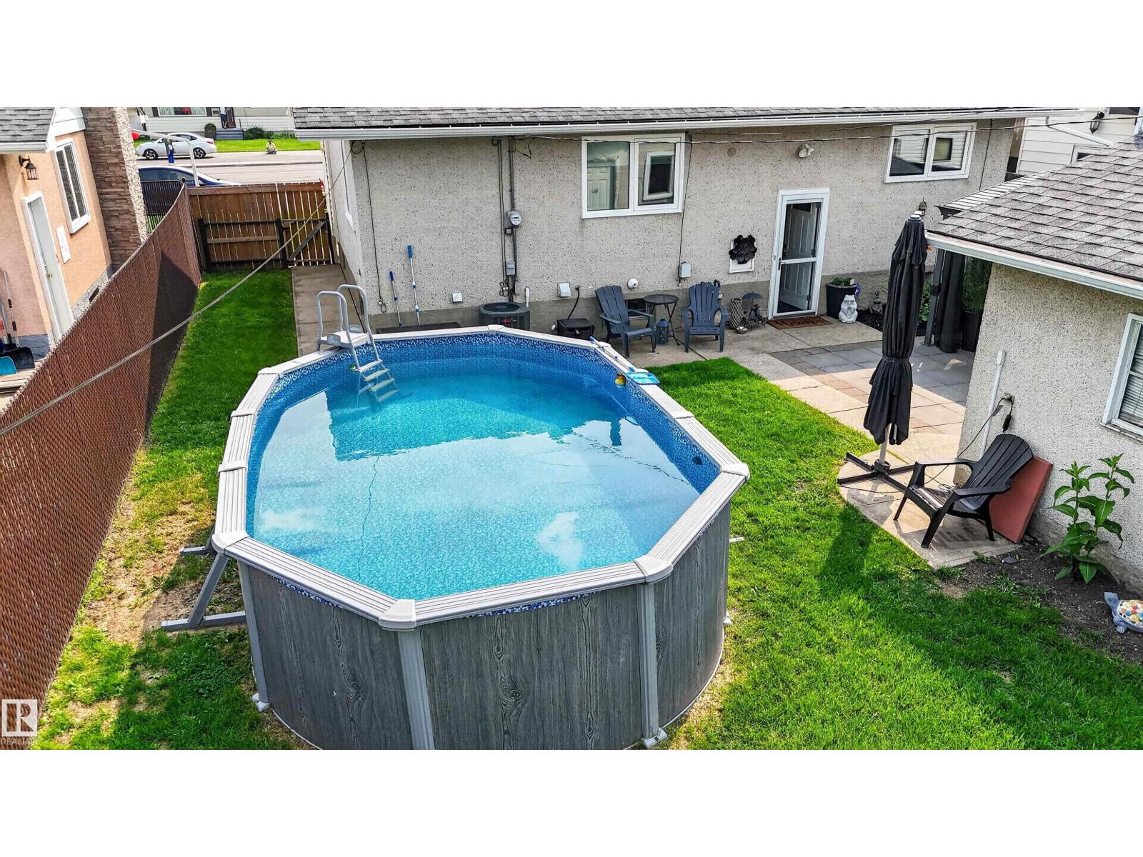 16046 95 AV NW - 43