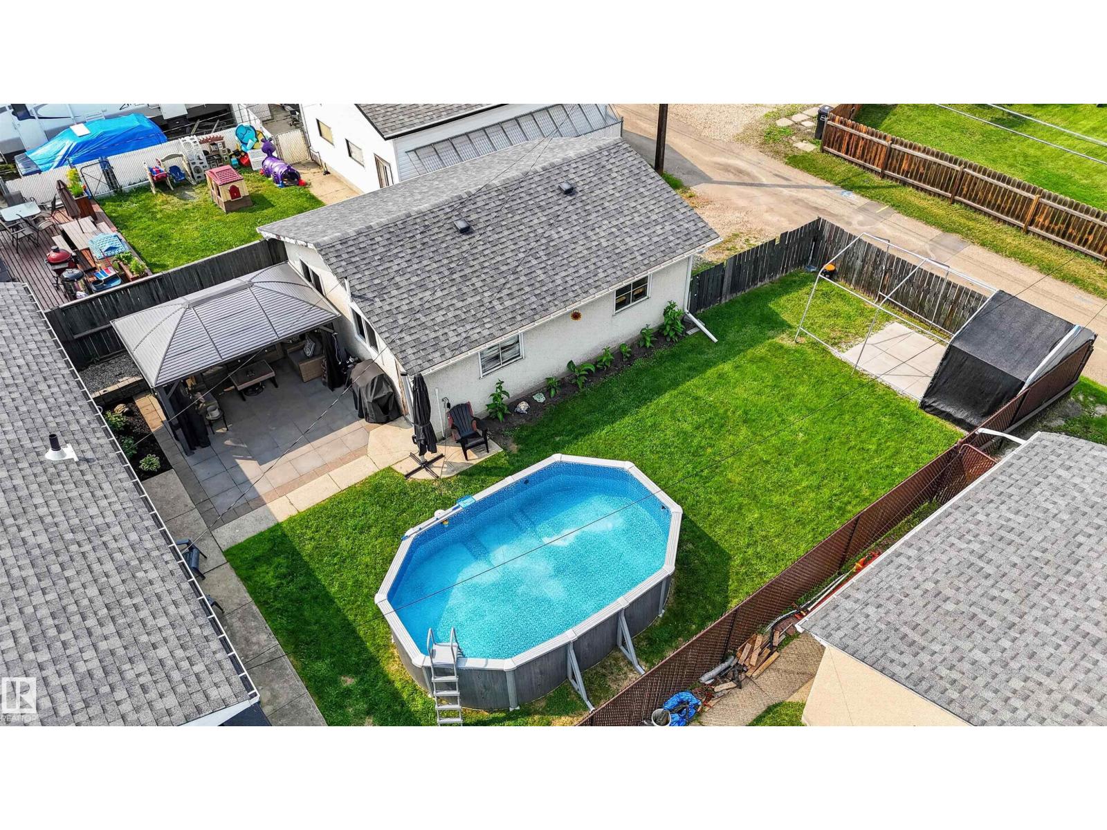 16046 95 AV NW - 41