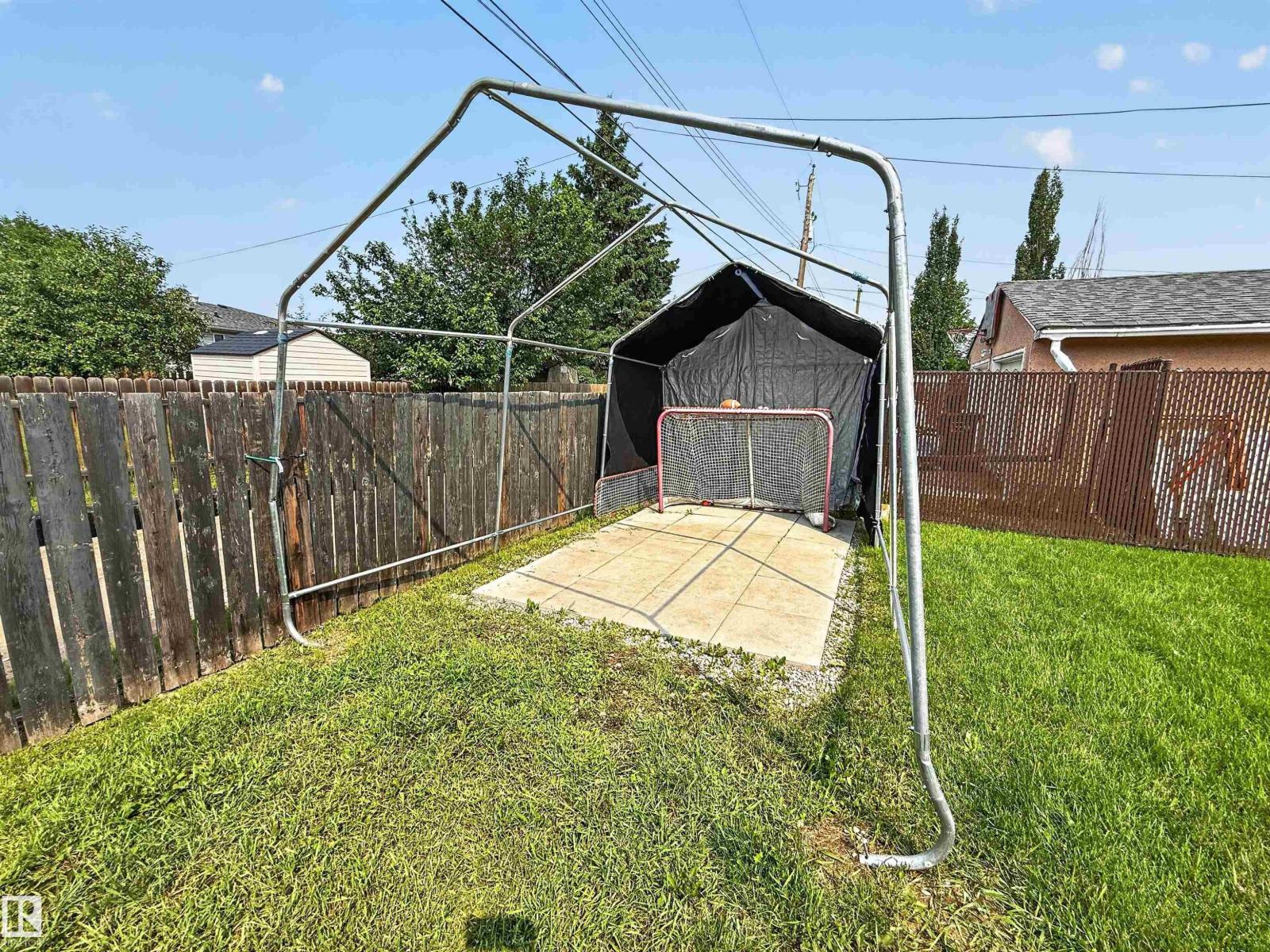 16046 95 AV NW - 46