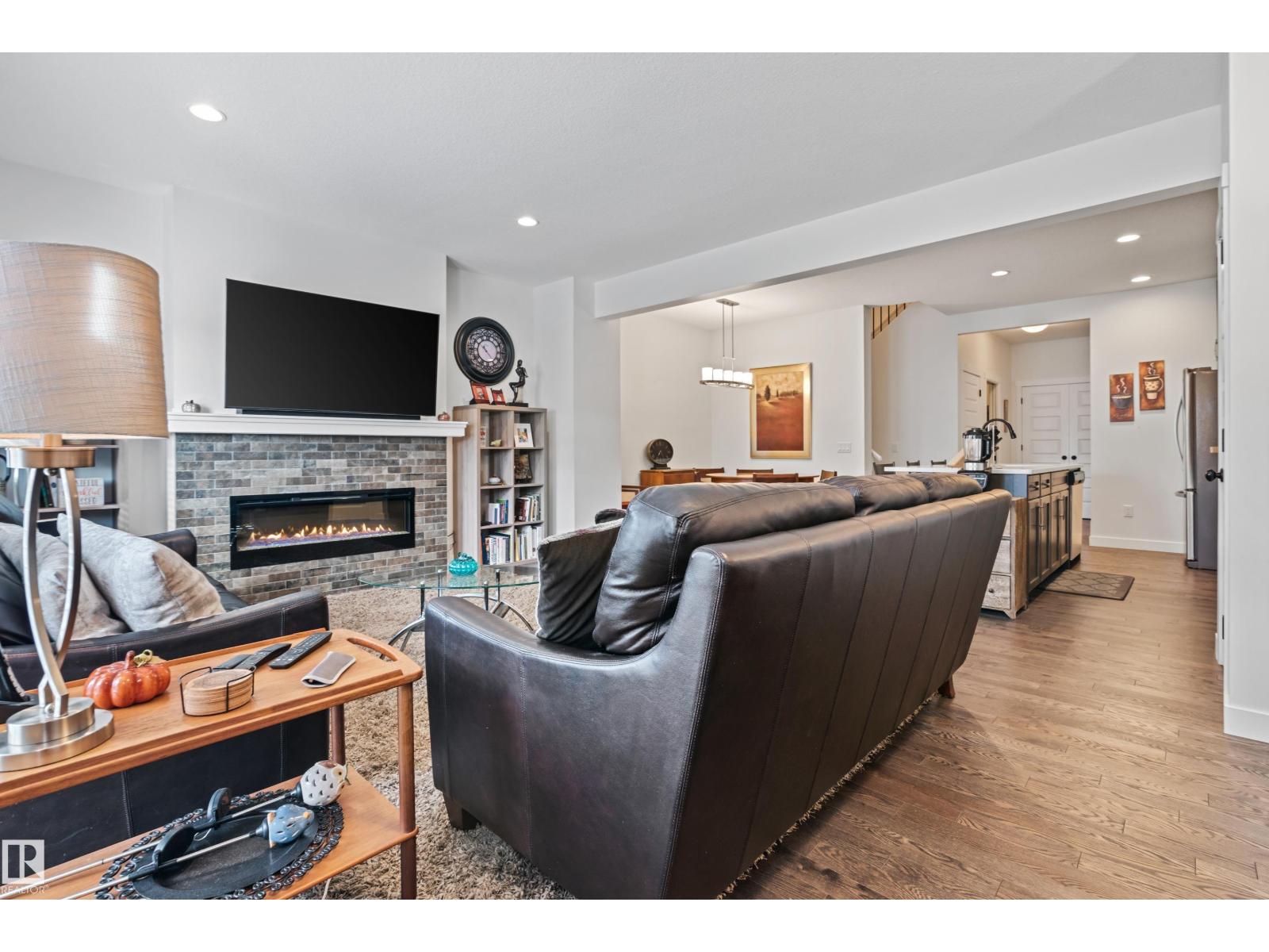 20731 99 AV NW - 23