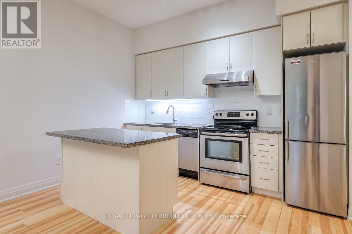 #230 8763 BAYVIEW AVENUE - 24