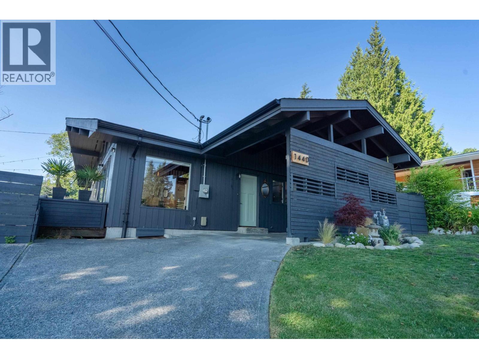 1440 VELVET ROAD, Gibsons