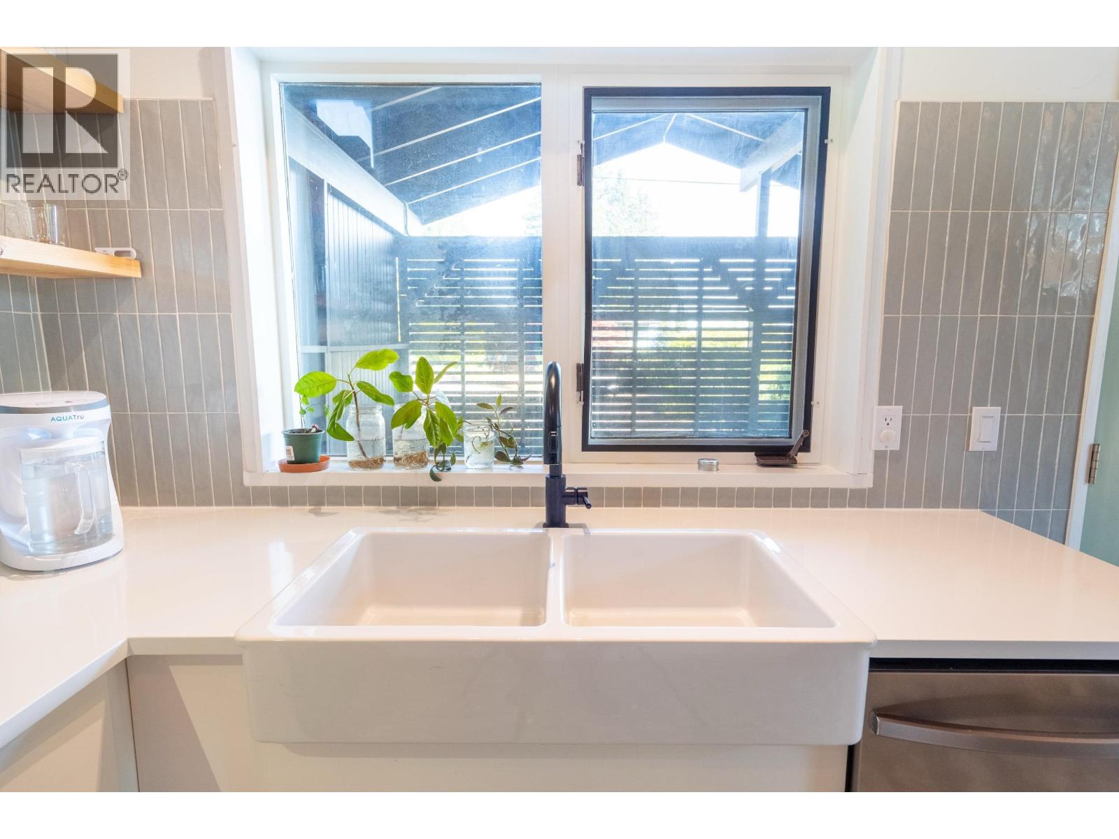 1440 VELVET ROAD, Gibsons