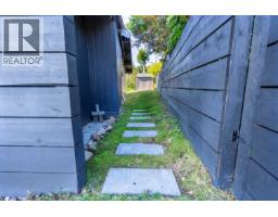 1440 Velvet Road, Gibsons, BC V0N1V5 Photo 11