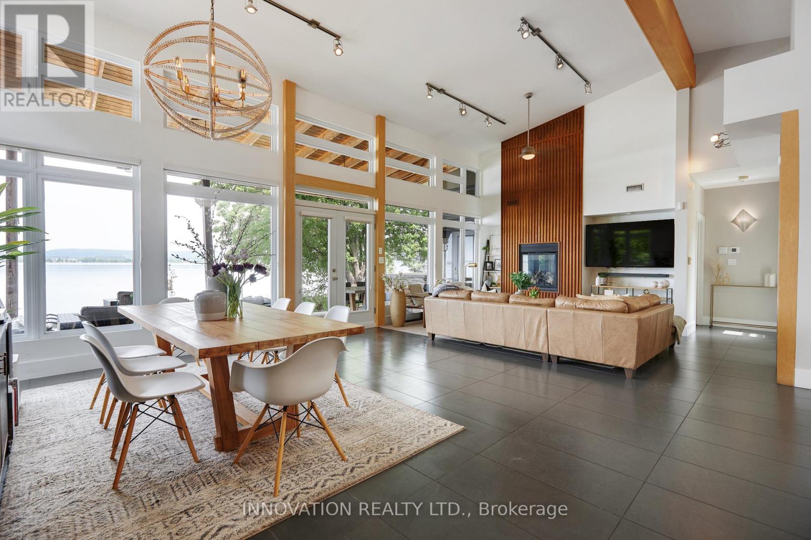 684 BAYVIEW DRIVE - 14