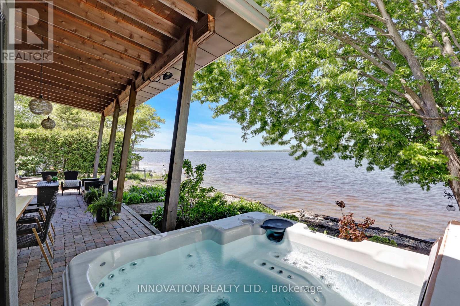 684 BAYVIEW DRIVE - 34