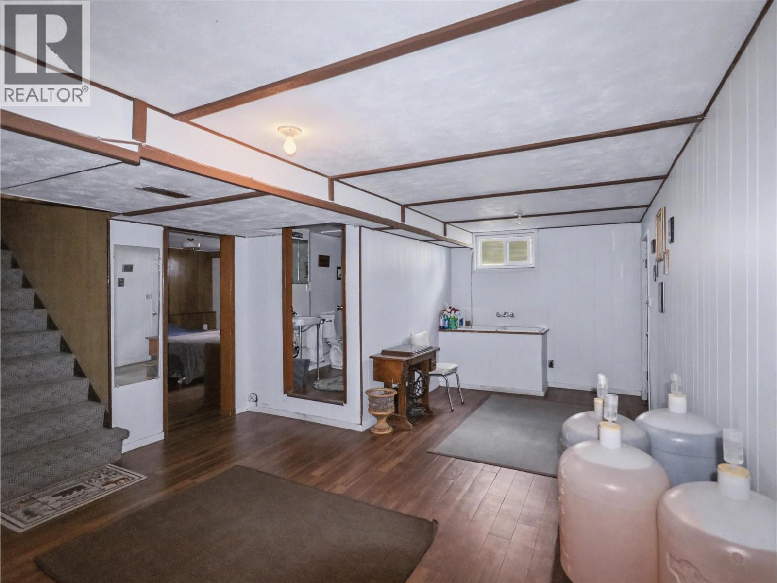 4065 Canning Road - 40