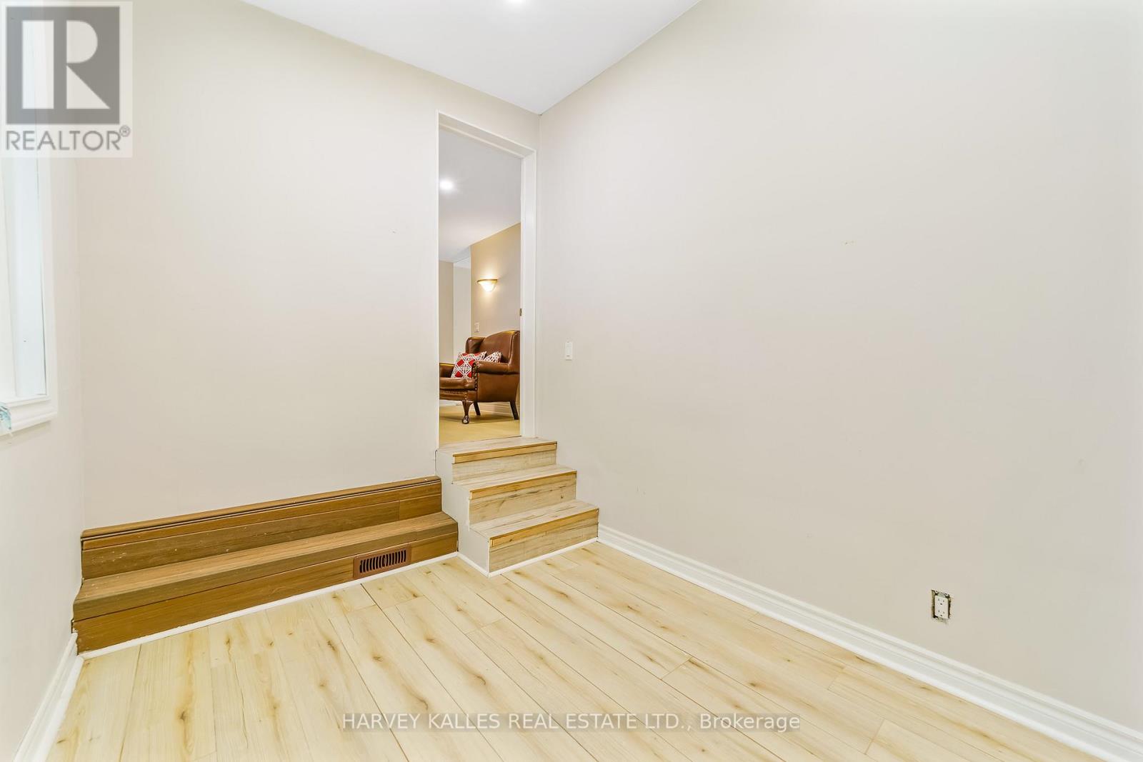 6814 14TH AVENUE - 18