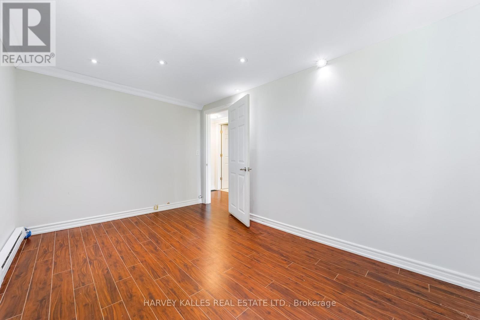 6814 14TH AVENUE - 30