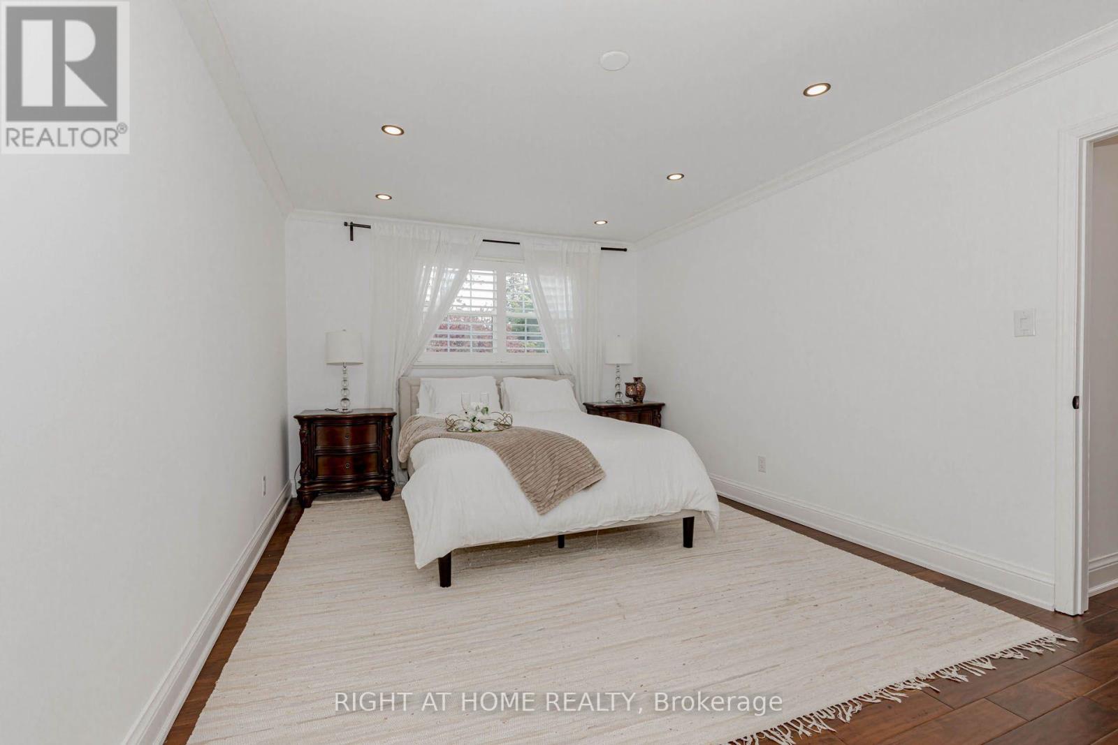 1073 MESA CRESCENT - 32