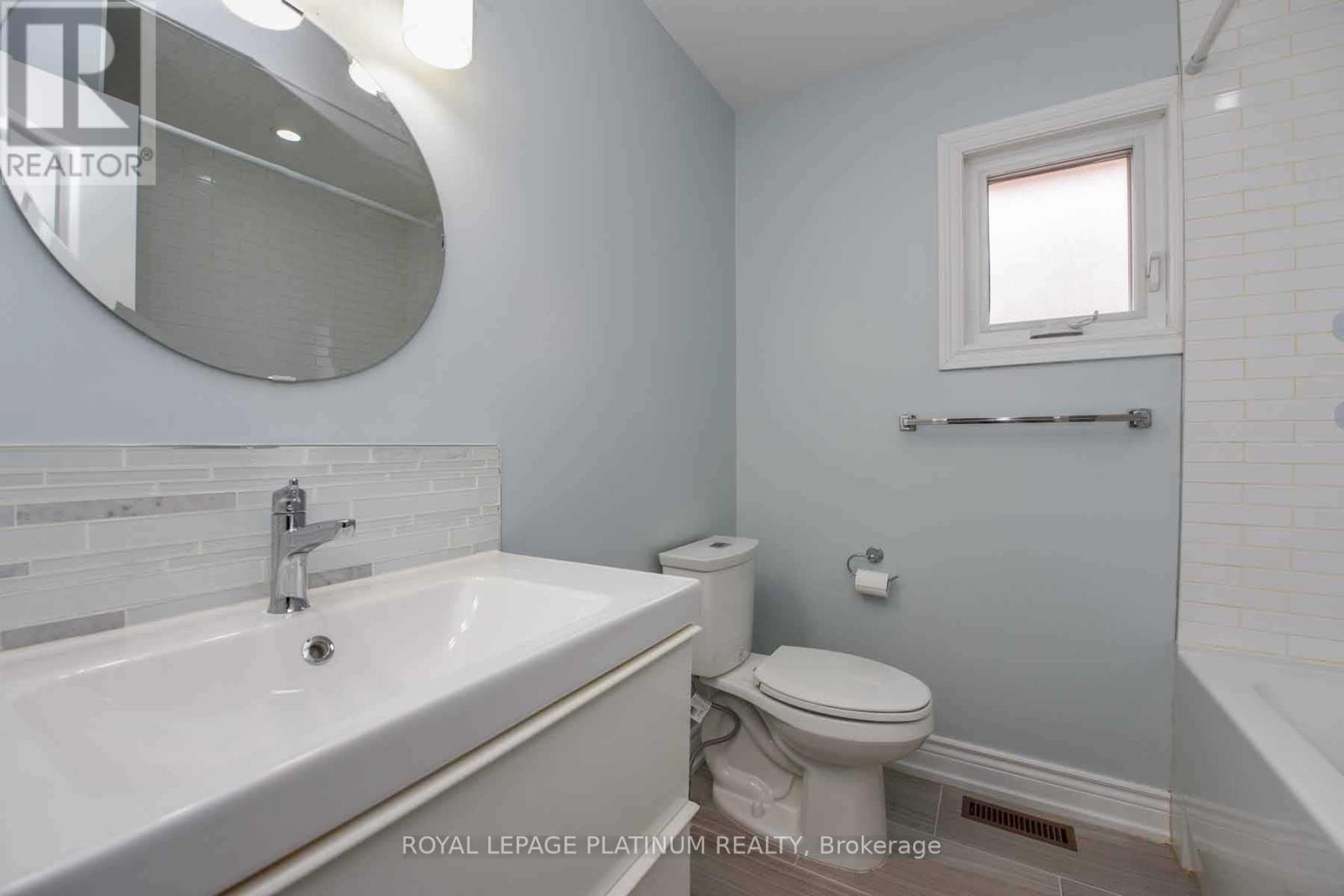 63 LORD SIMCOE DRIVE - 17
