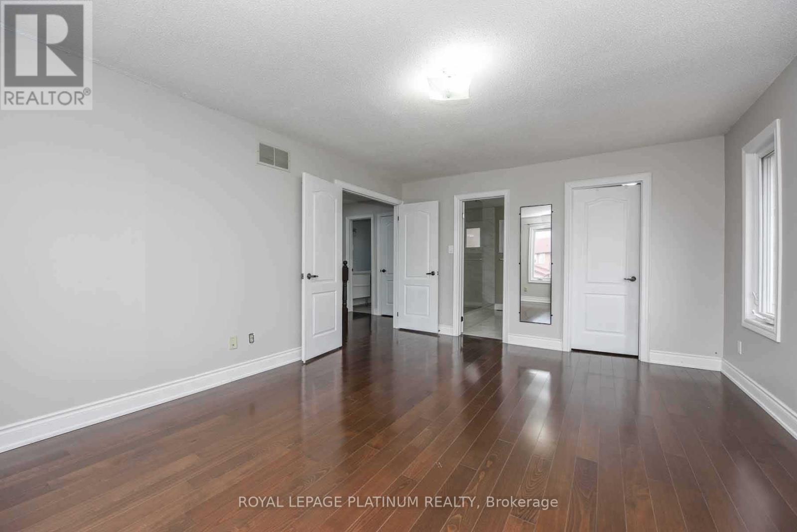 63 LORD SIMCOE DRIVE - 24