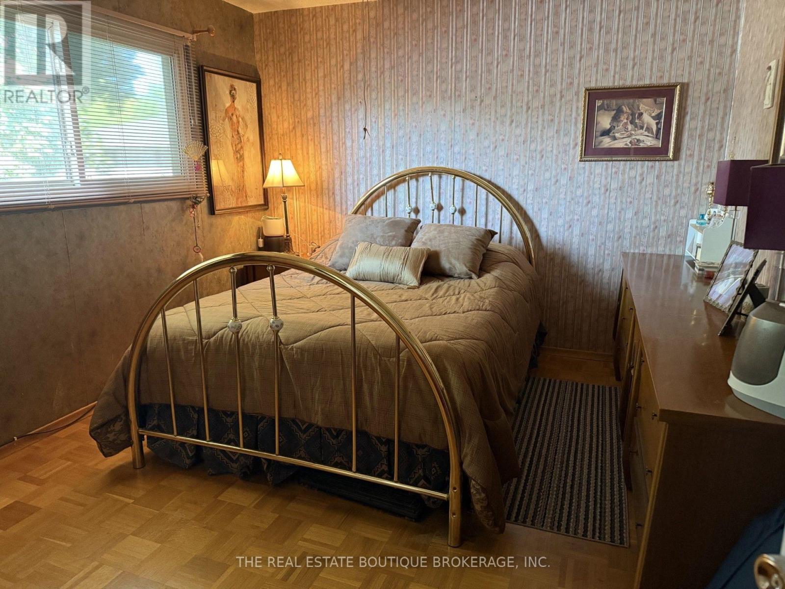 1345 COLONSAY DRIVE - Image 19