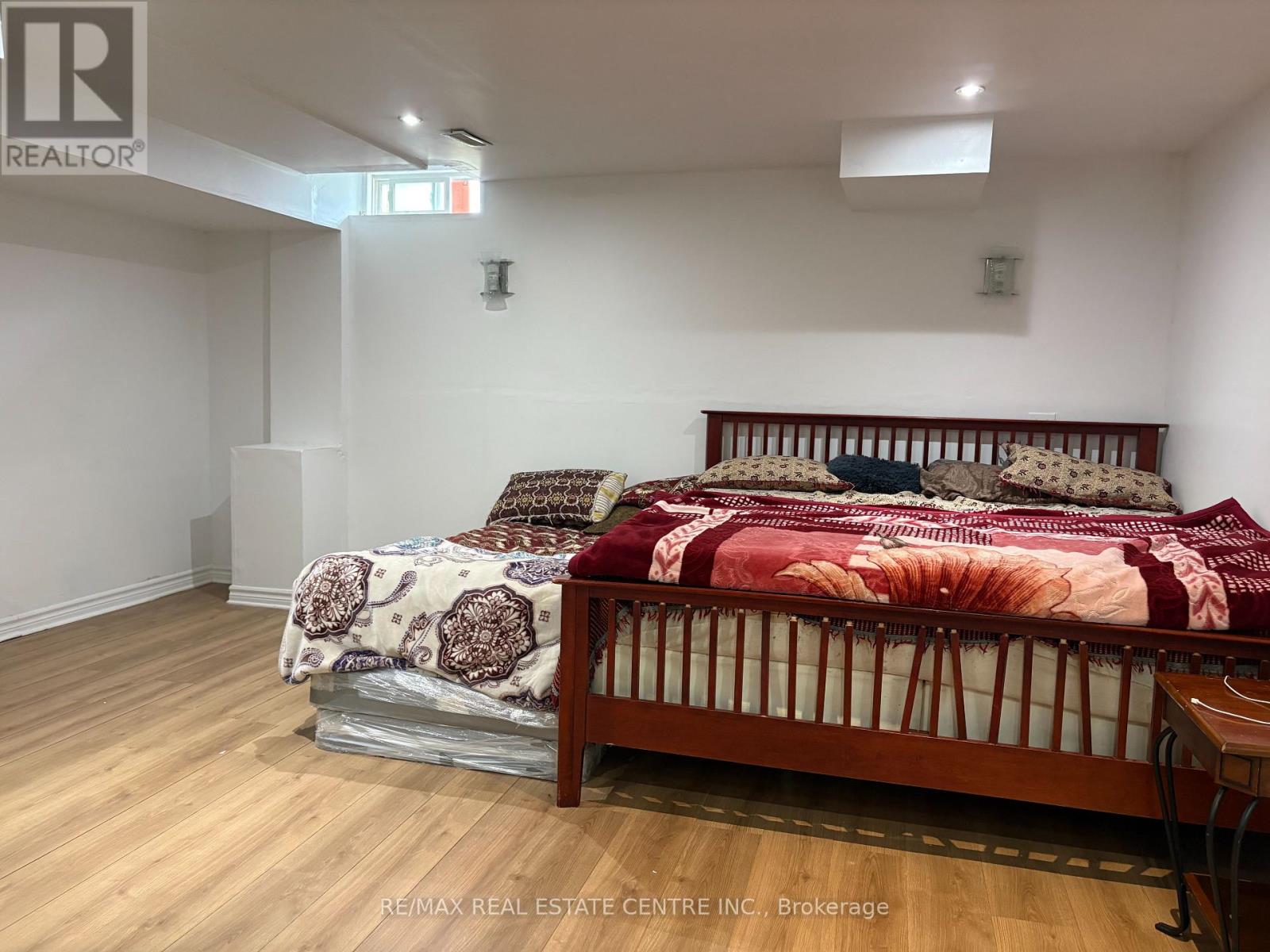 799 LEDBURY CRESCENT - 27