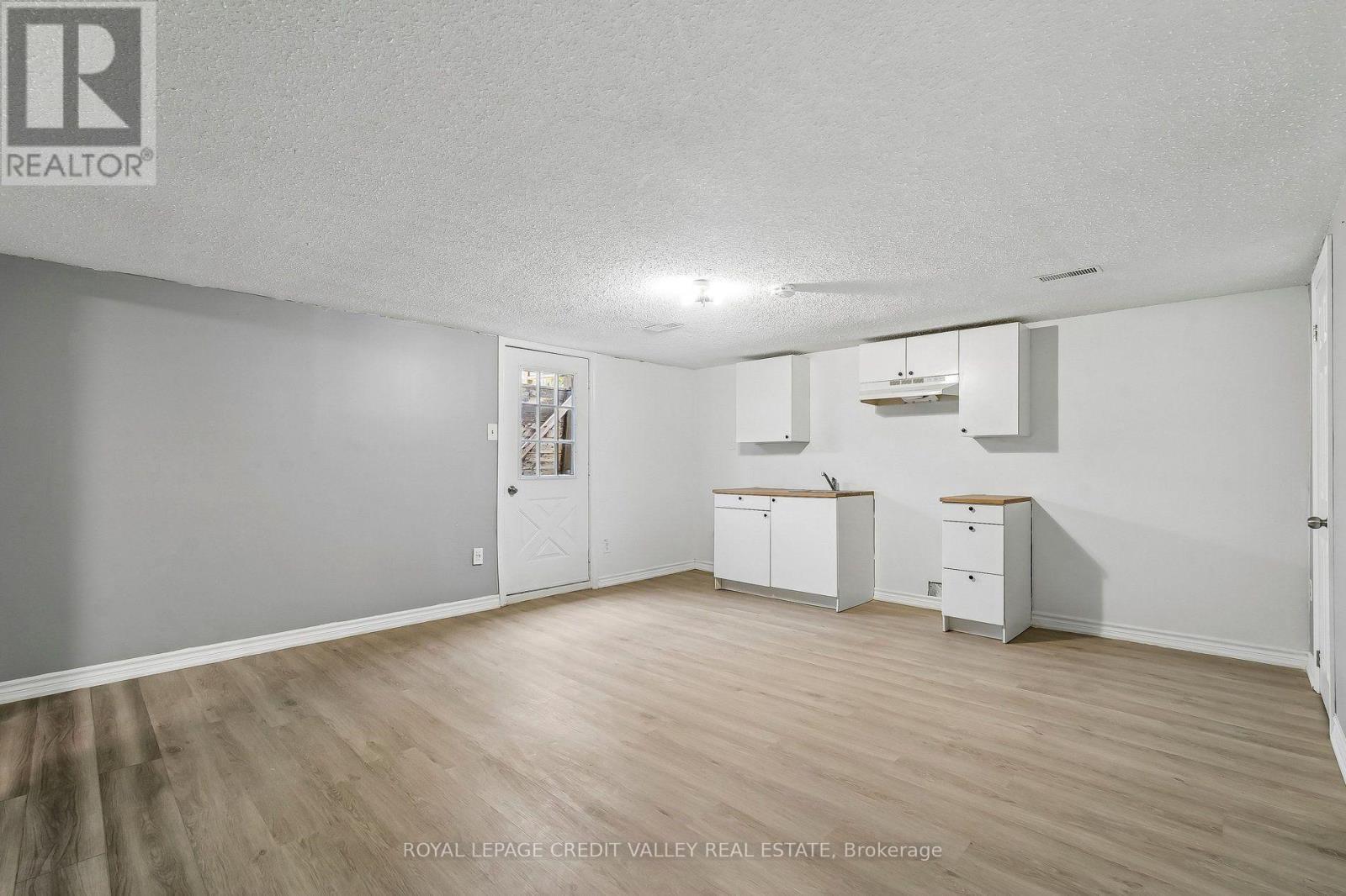 40 HICKLING TRAIL - 25