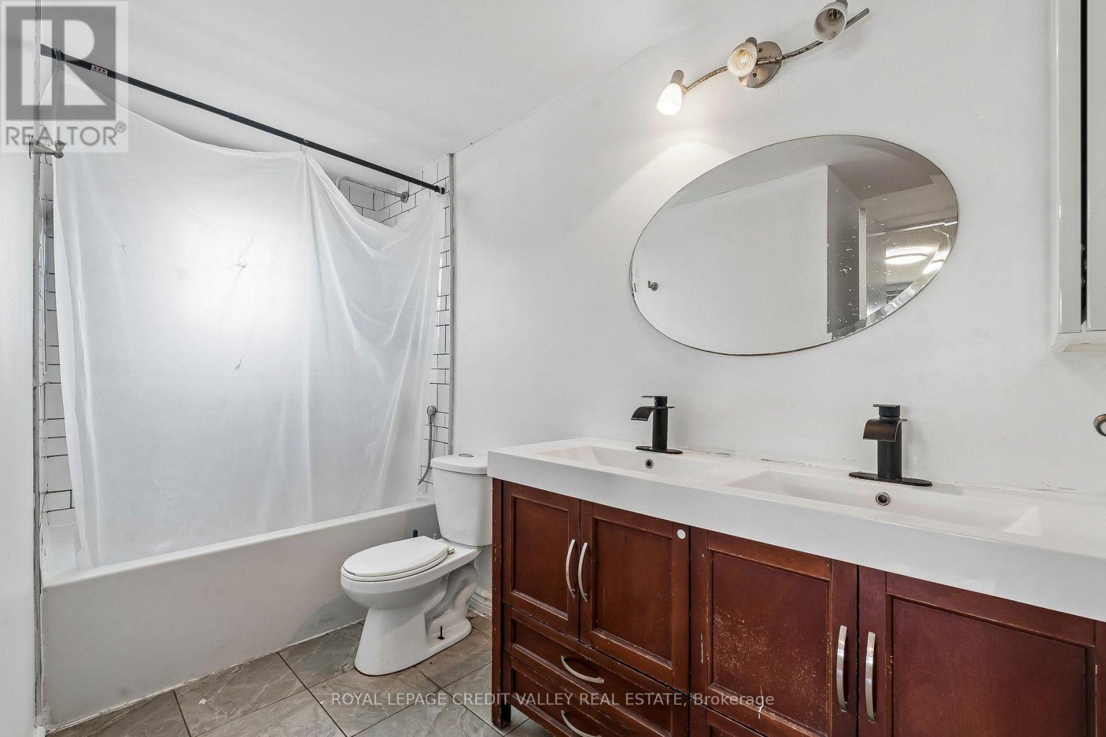 40 HICKLING TRAIL - 43