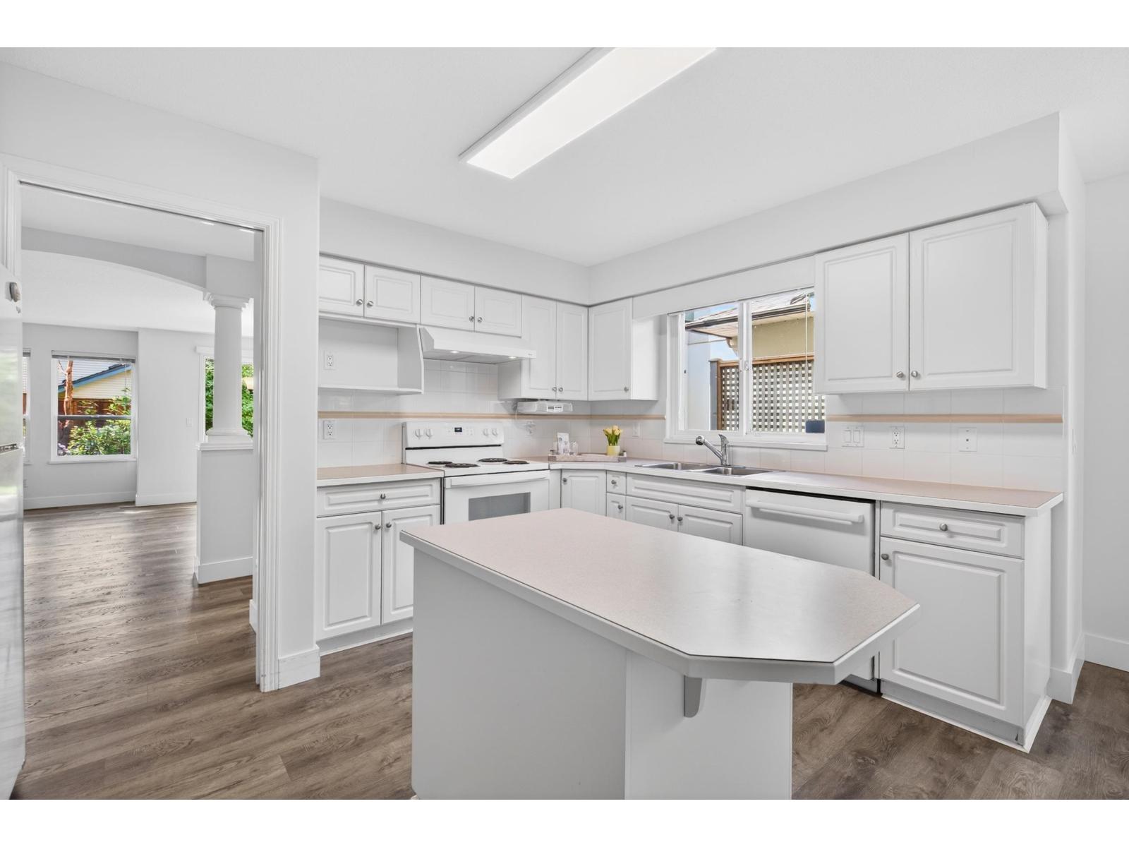 2 Bed, 2 Bath Apartment for Sale in Surrey – 249 13888 70 AVENUE, Surrey – MLS# R3117213 - Image 31