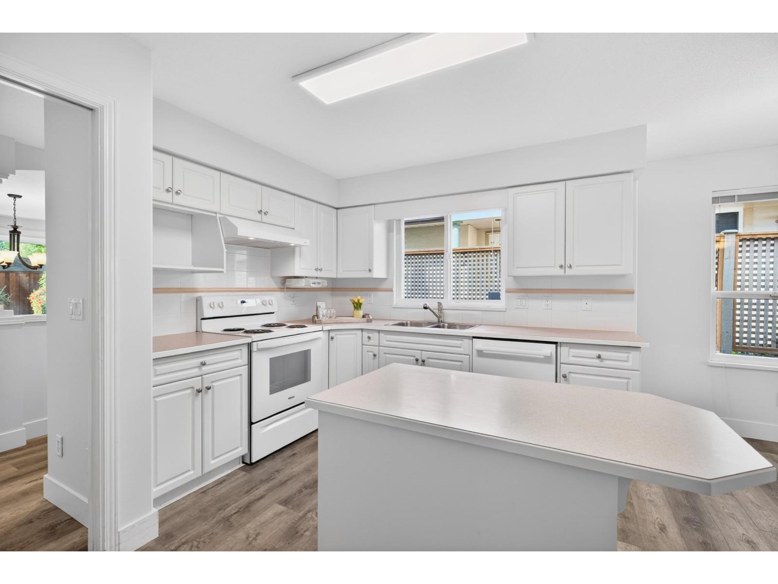 2 Bed, 2 Bath Apartment for Sale in Surrey – 249 13888 70 AVENUE, Surrey – MLS# R3117213 - Image 41