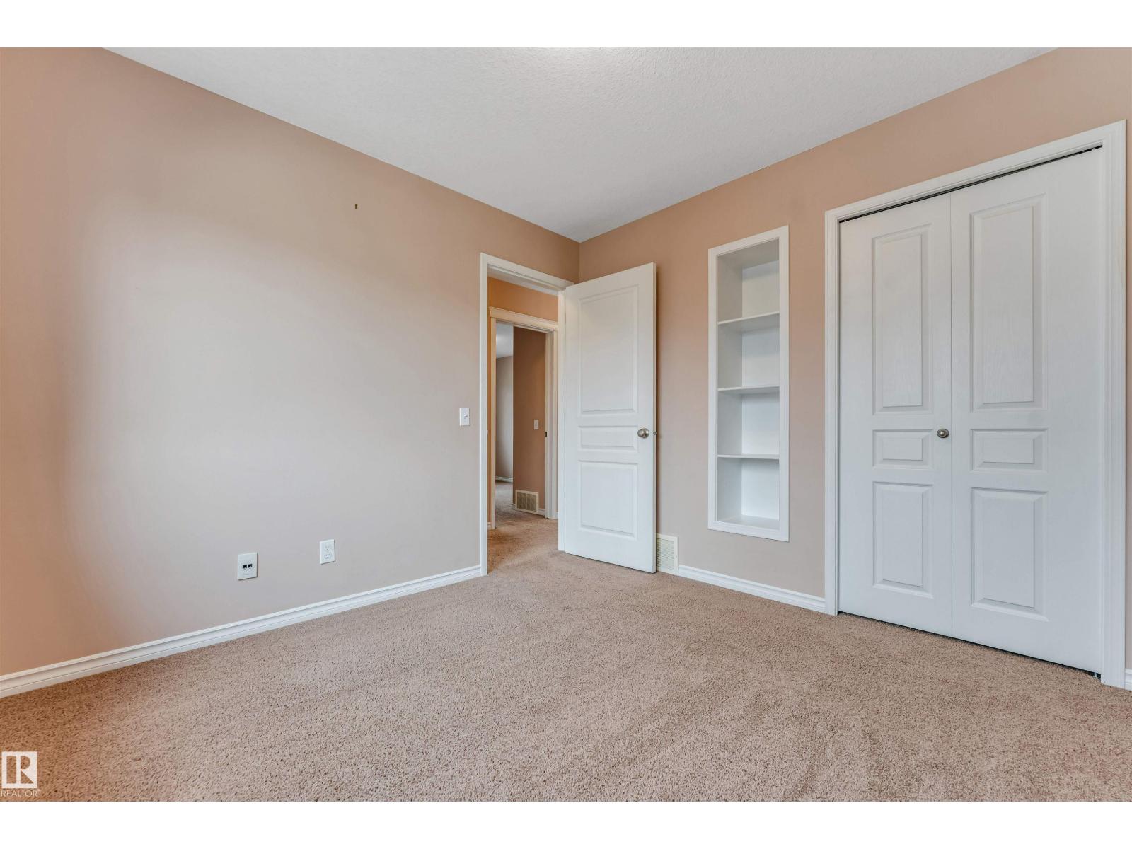6947 19A AV SW - 32