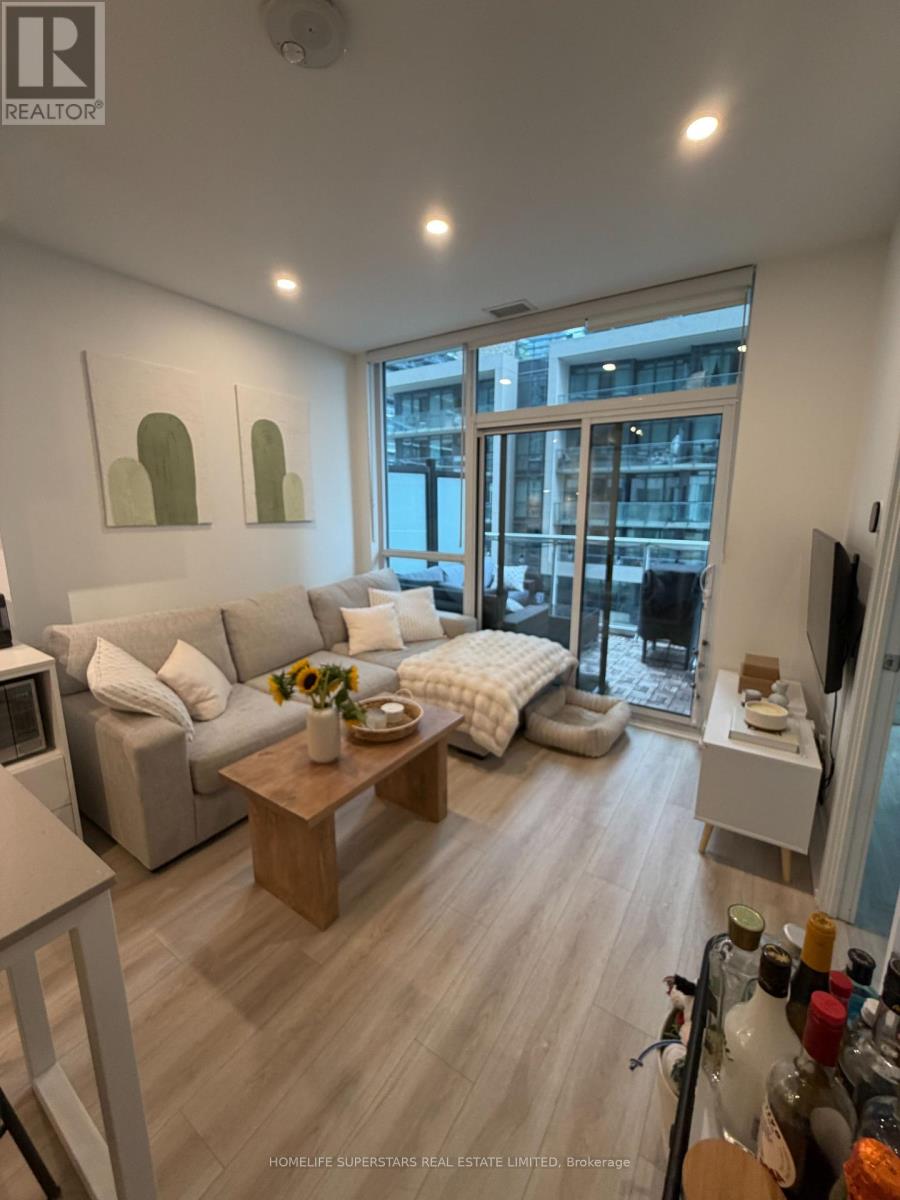 #407 65 ANNIE CRAIG DRIVE - 18