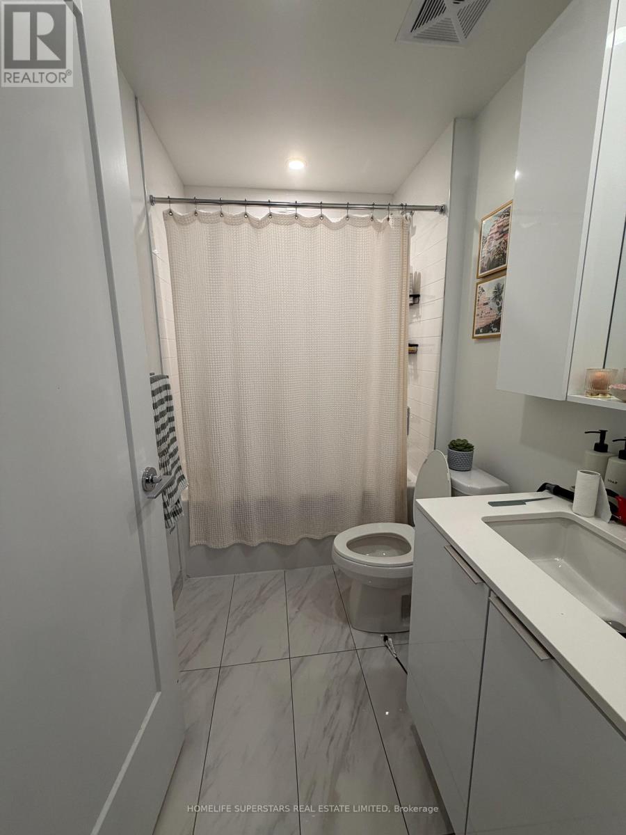 #407 65 ANNIE CRAIG DRIVE - 22