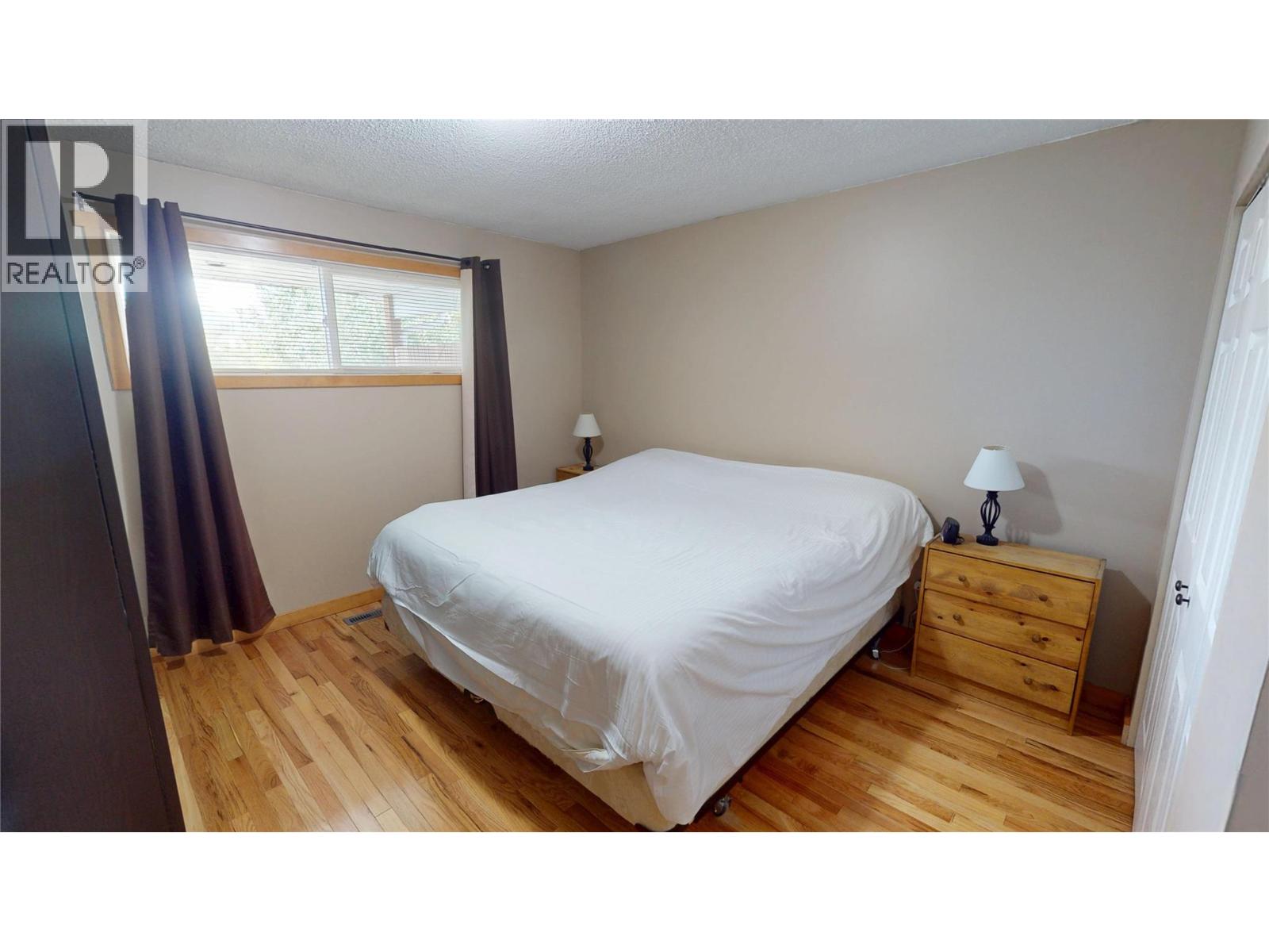 910 5th Ave Avenue - 16