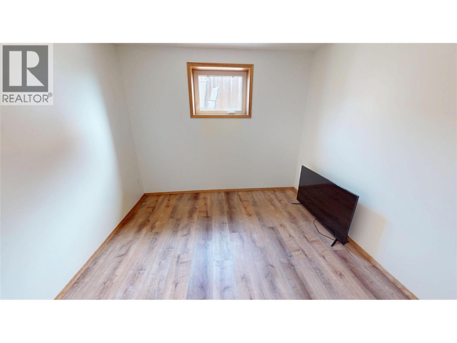 910 5th Ave Avenue - 21