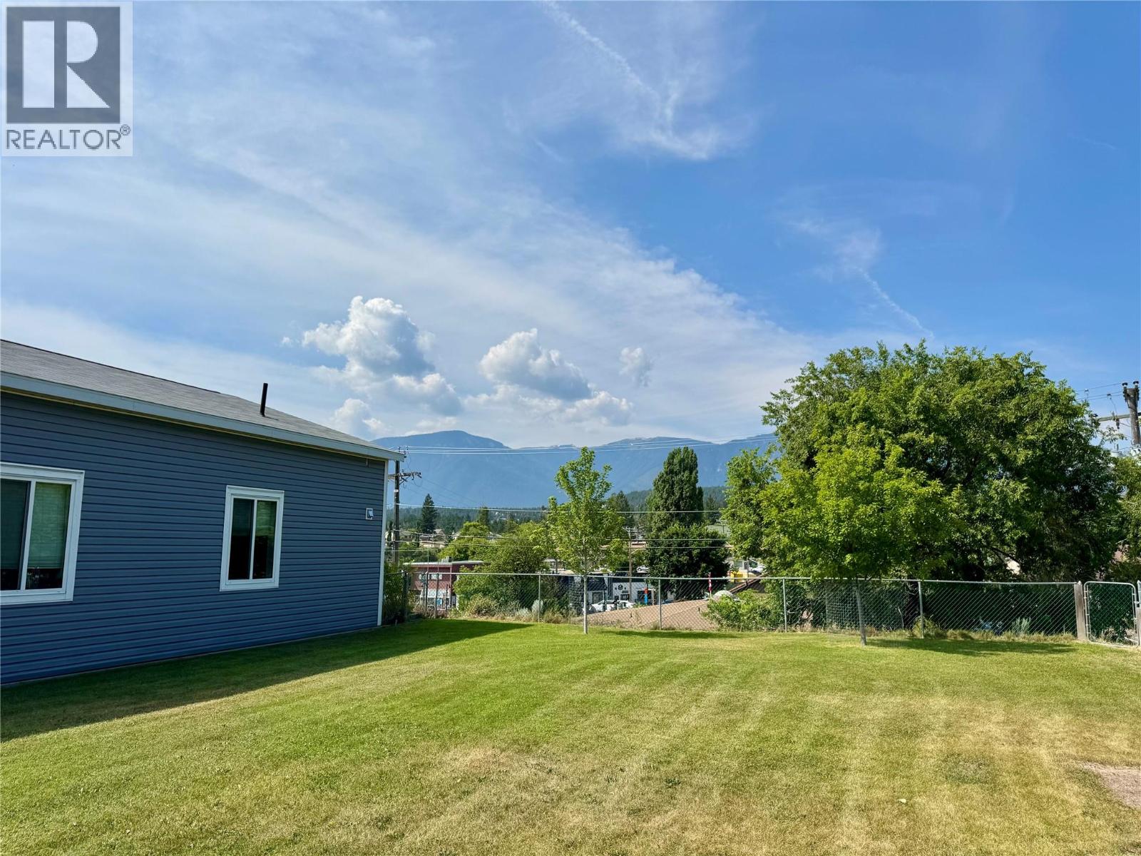 910 5th Ave Avenue - 26