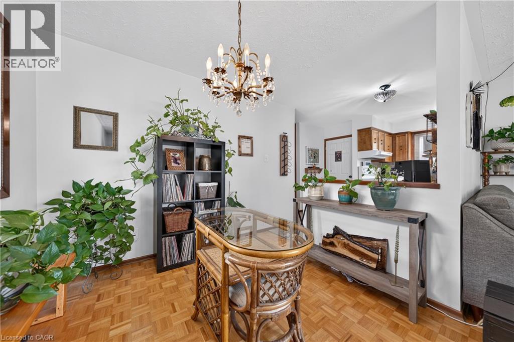 111 KIMBERLY Crescent - 18