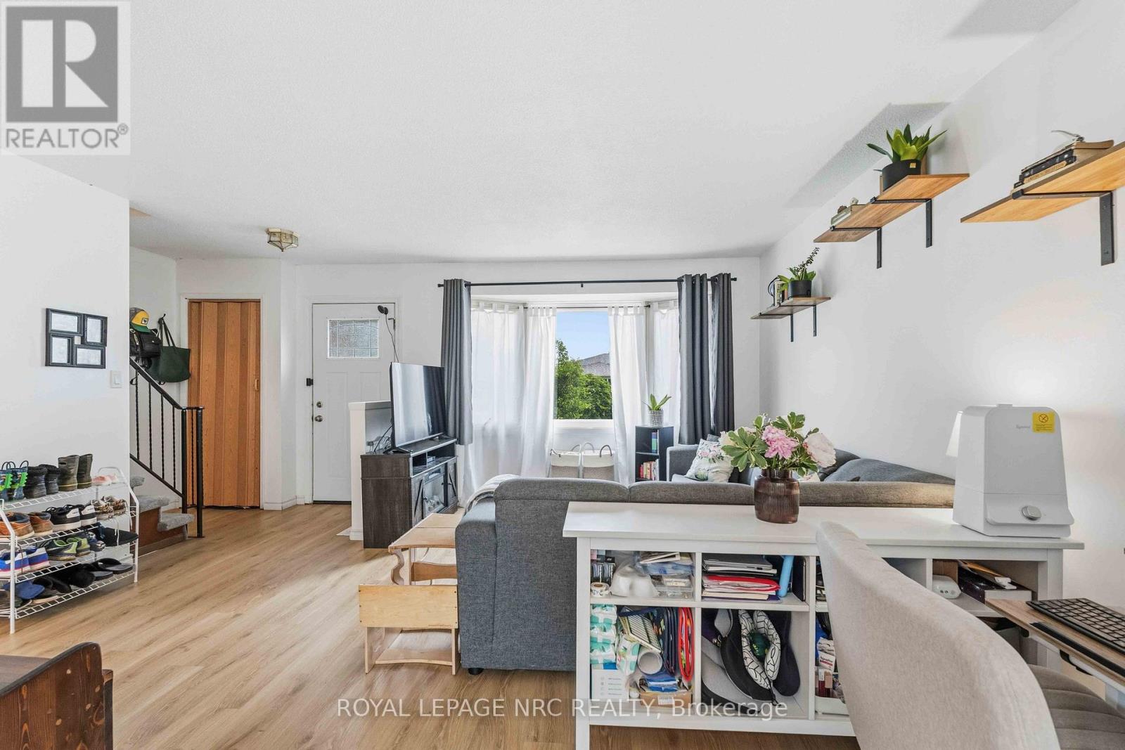 27 CANTERBURY DRIVE - 6