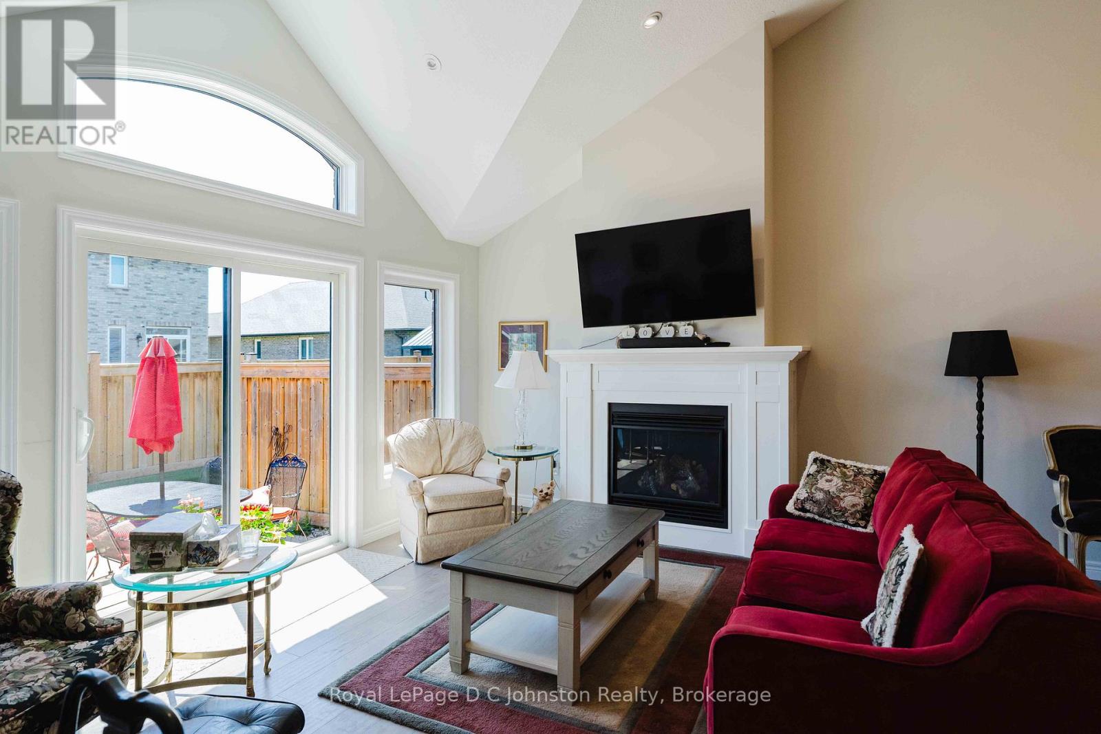 #16 560 DEVONSHIRE ROAD - Image 14