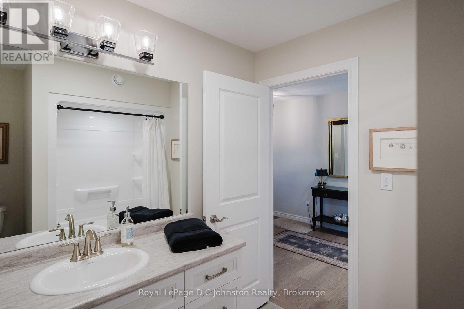 #16 560 DEVONSHIRE ROAD - 24