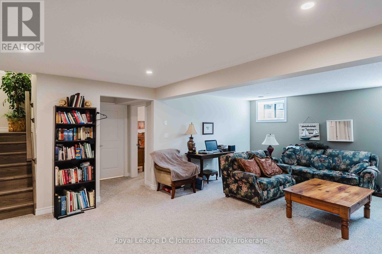 #16 560 DEVONSHIRE ROAD - Image 33