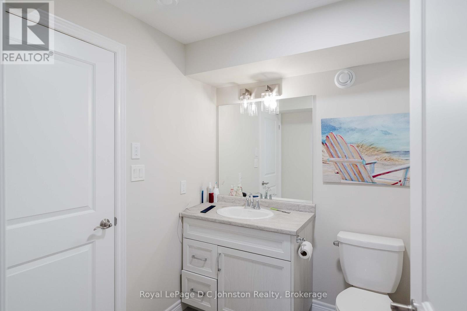 #16 560 DEVONSHIRE ROAD - 37