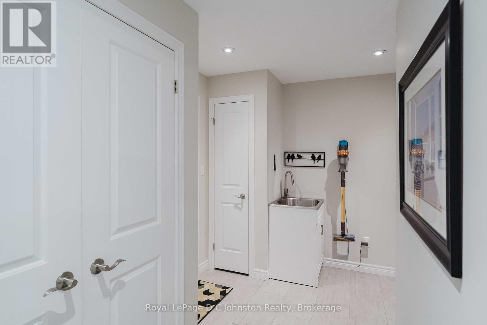 #16 560 DEVONSHIRE ROAD - Image 39