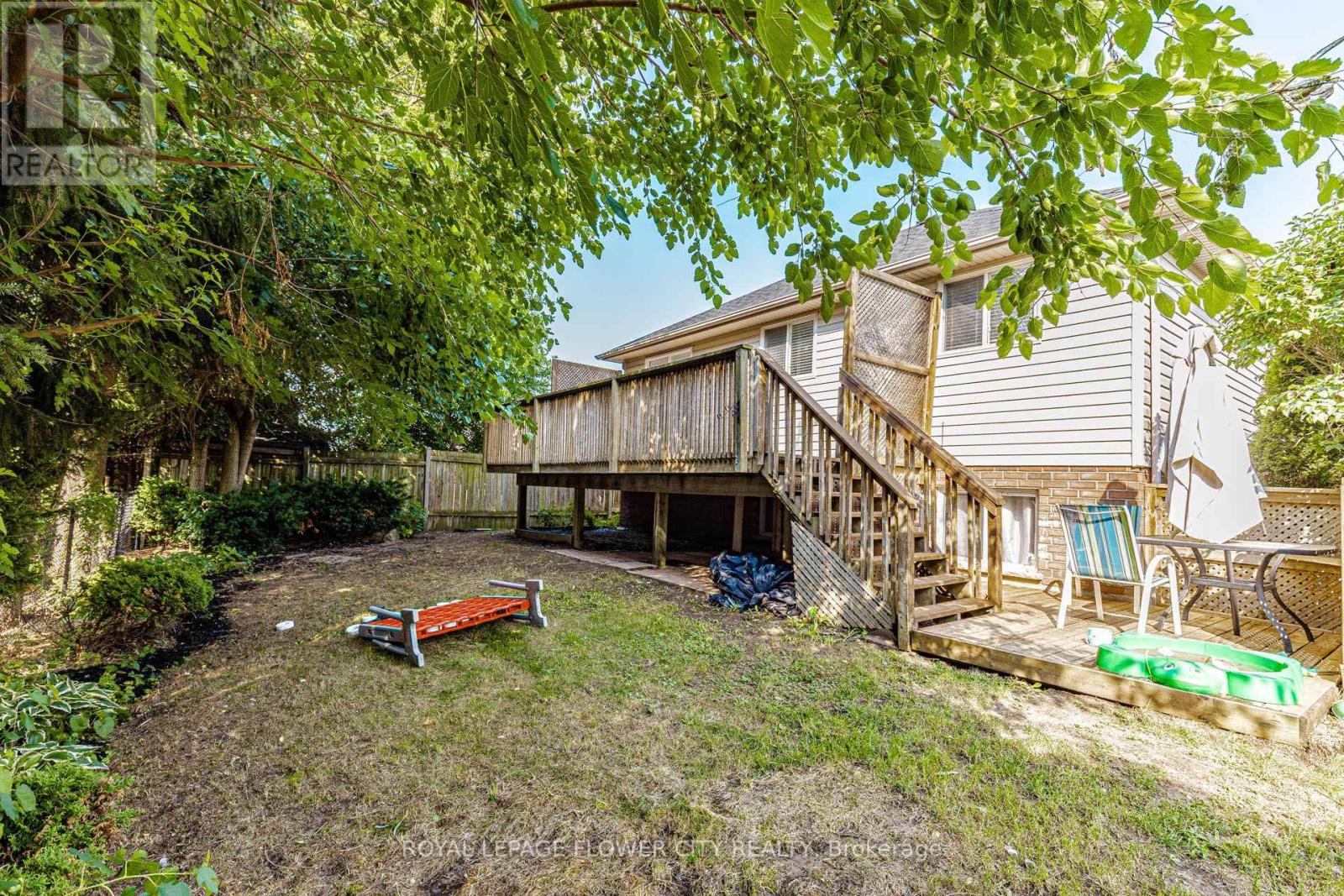 47 QUEENSWAY DRIVE - 44
