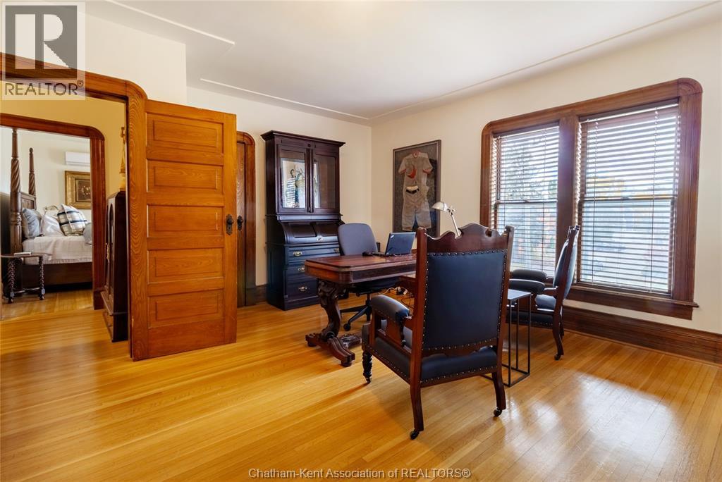 129 William STREET South - 33