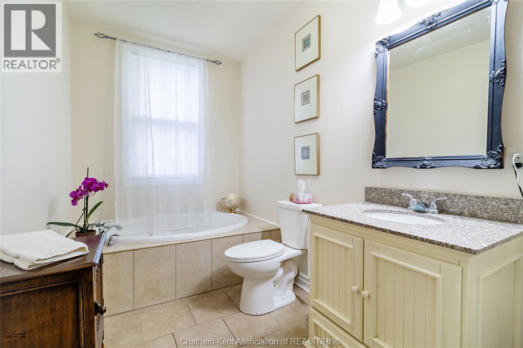 129 William STREET South - 40