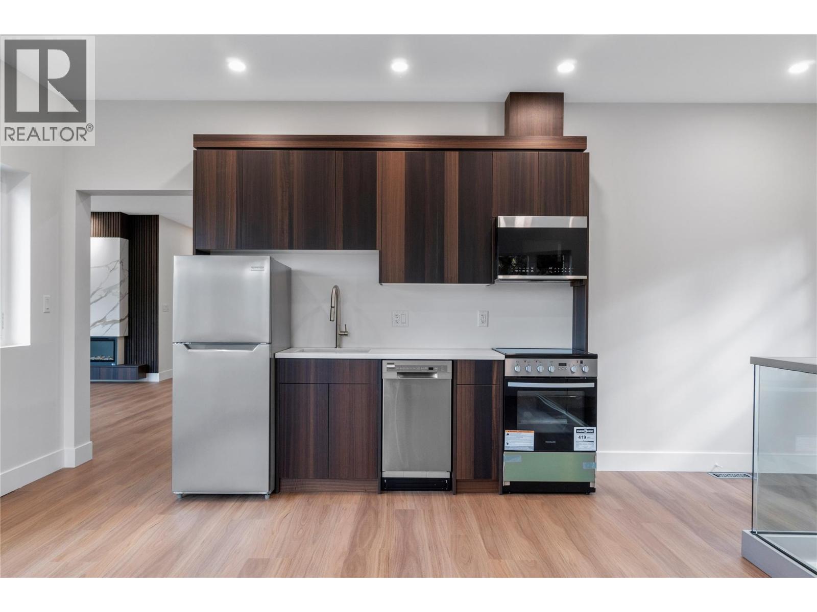 633 9 Street SE - 39