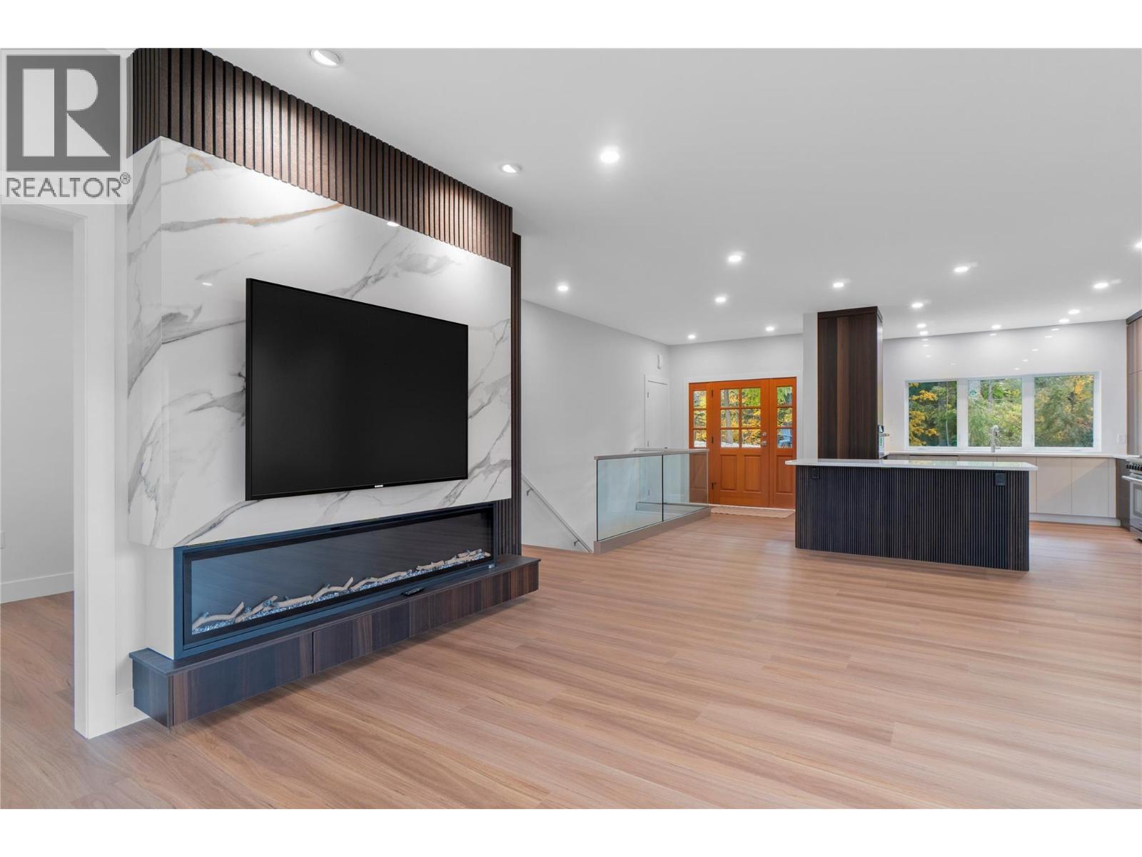 633 9 Street SE - 33