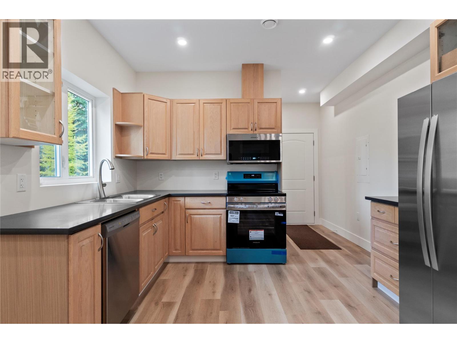 633 9 Street SE - 84