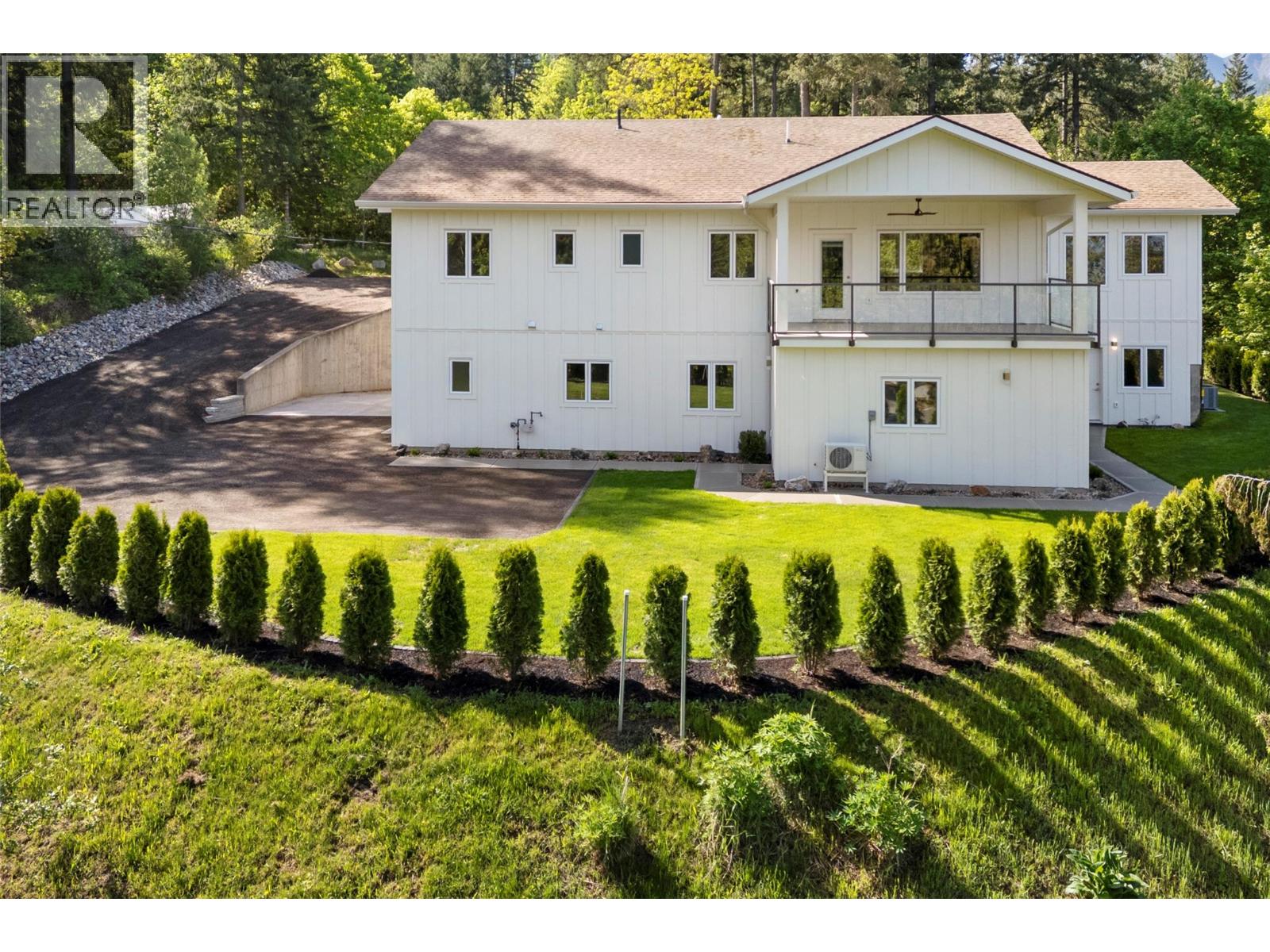 633 9 Street SE - 10