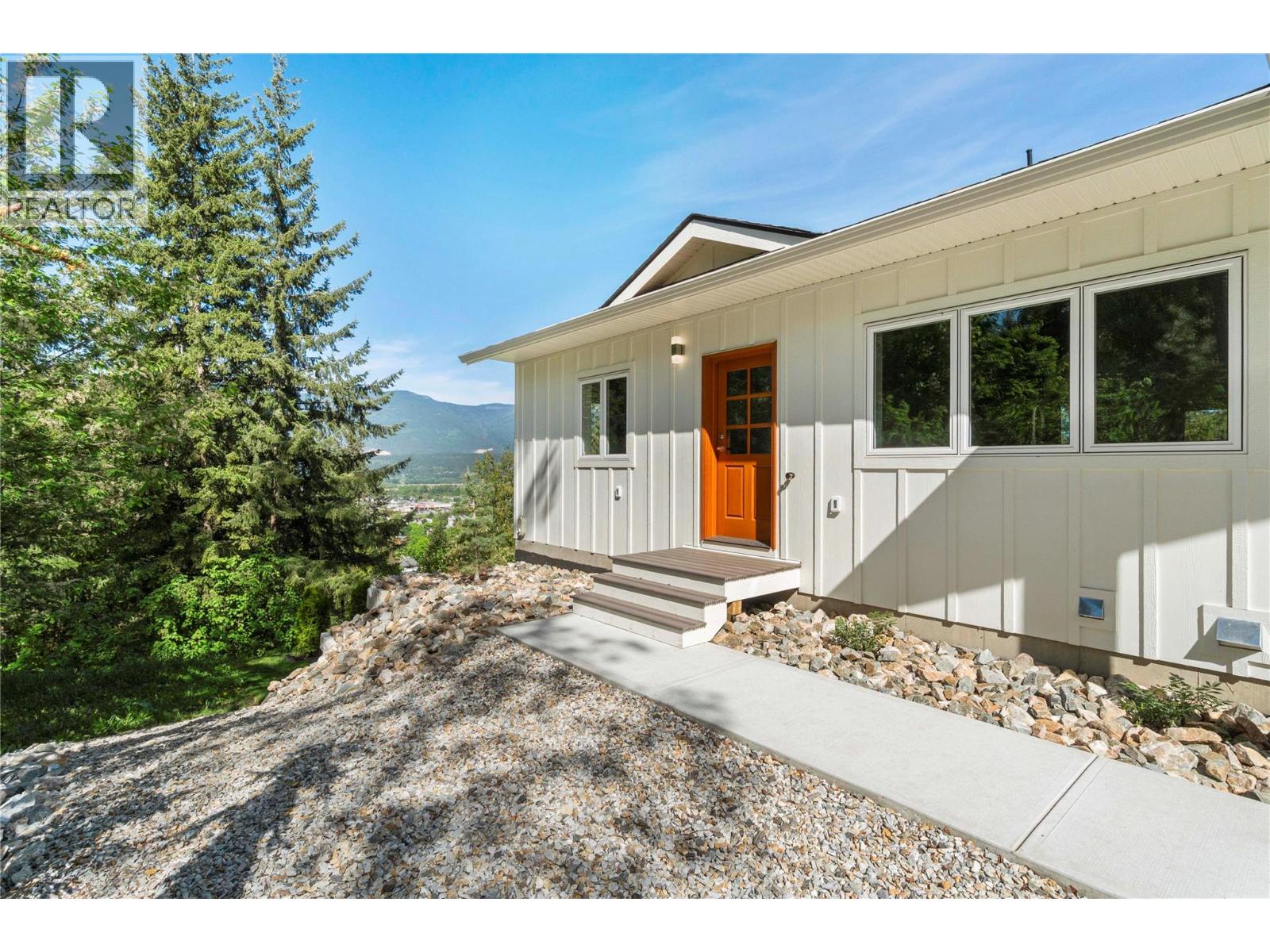 633 9 Street SE - 12