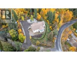 633 9 Street Se, Salmon Arm, BC V1E2C2 Photo 99
