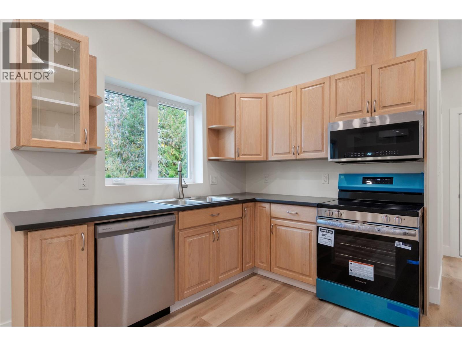633 9 Street SE - 85