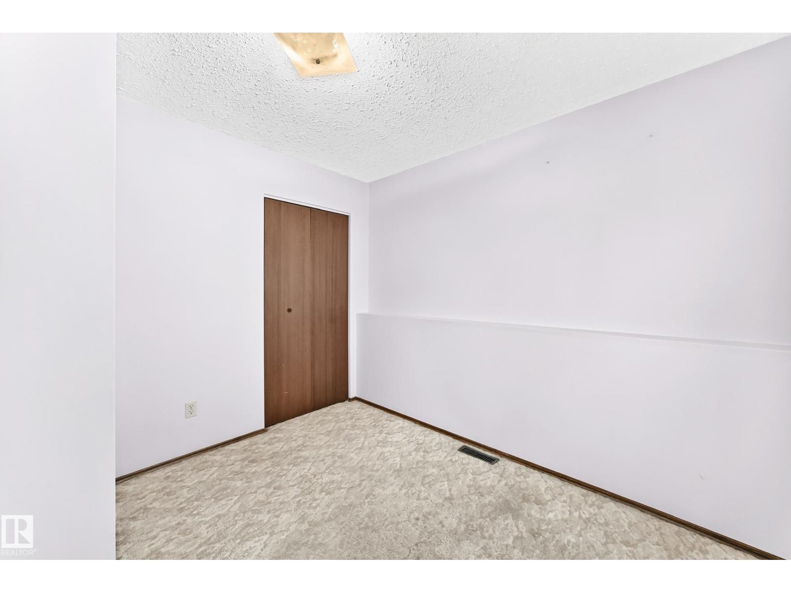 17951 80 AV NW - 35