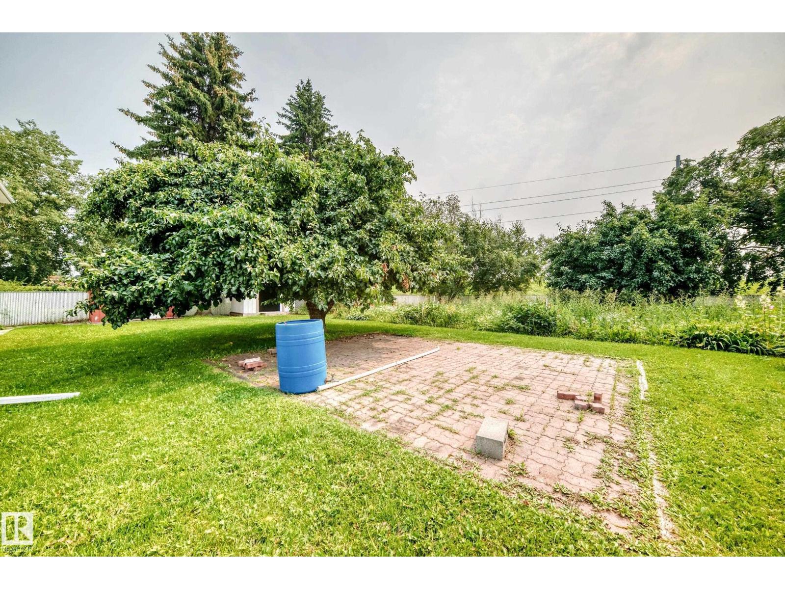 17951 80 AV NW - 51