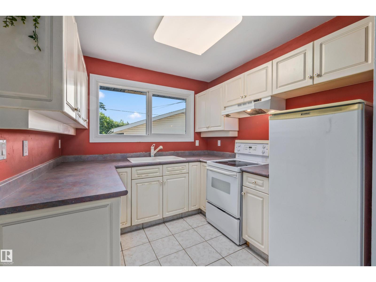 13320 123 ST NW - 10