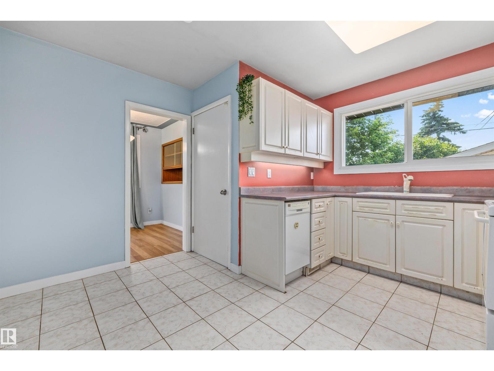 13320 123 ST NW - 9